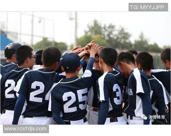 塑胶足球运动的兴起与发展对青少年体育教育的积极影响分析